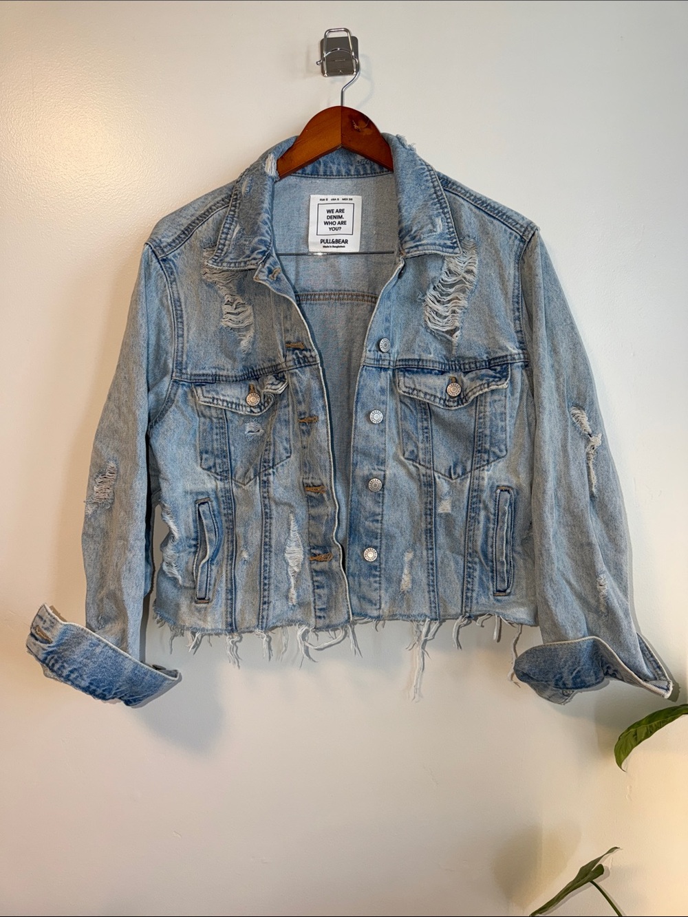 Pull&Bear Light Blue Distressed Denim frayed hem Jacket Small